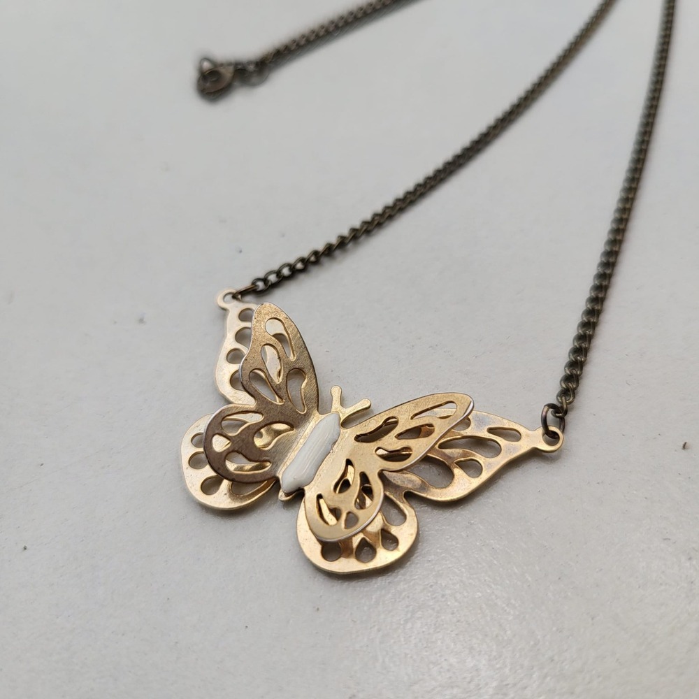 Vintage Gold Tone Metal Butterfly Filigree Necklace Gold White Layered - Picture 5 of 5